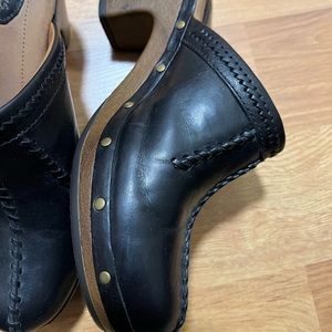 Clark Clogs, black size 8